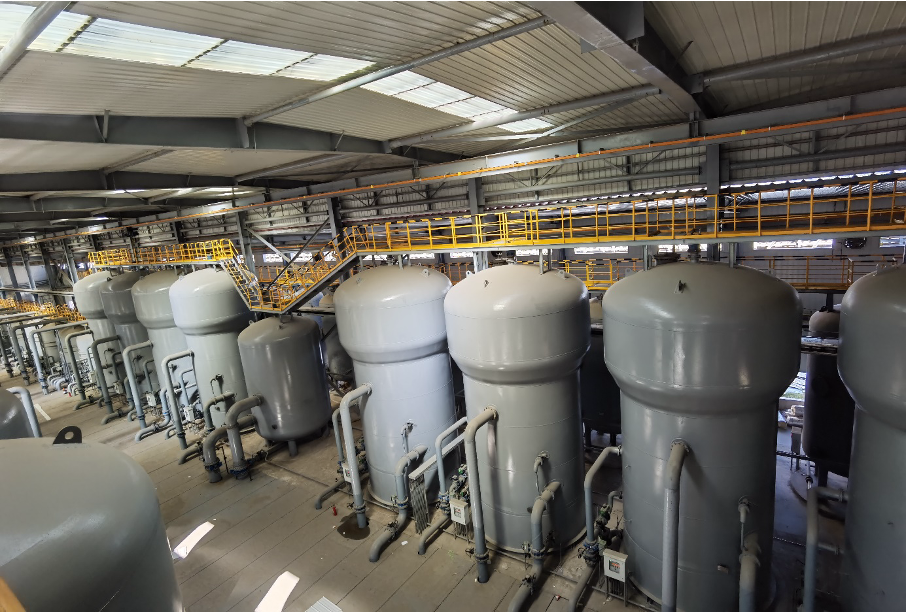 设备室内整列布置